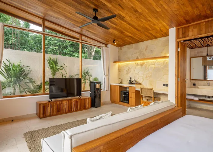 Nalu Uluwatu! 7 * Uluwatu (Bali)